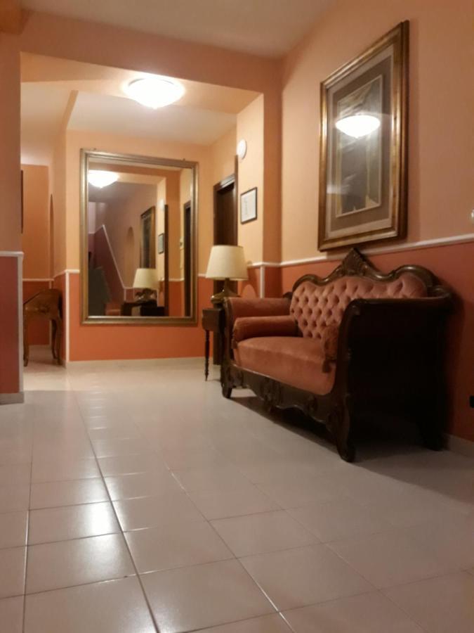 Hotel Cavour Верона Экстерьер фото