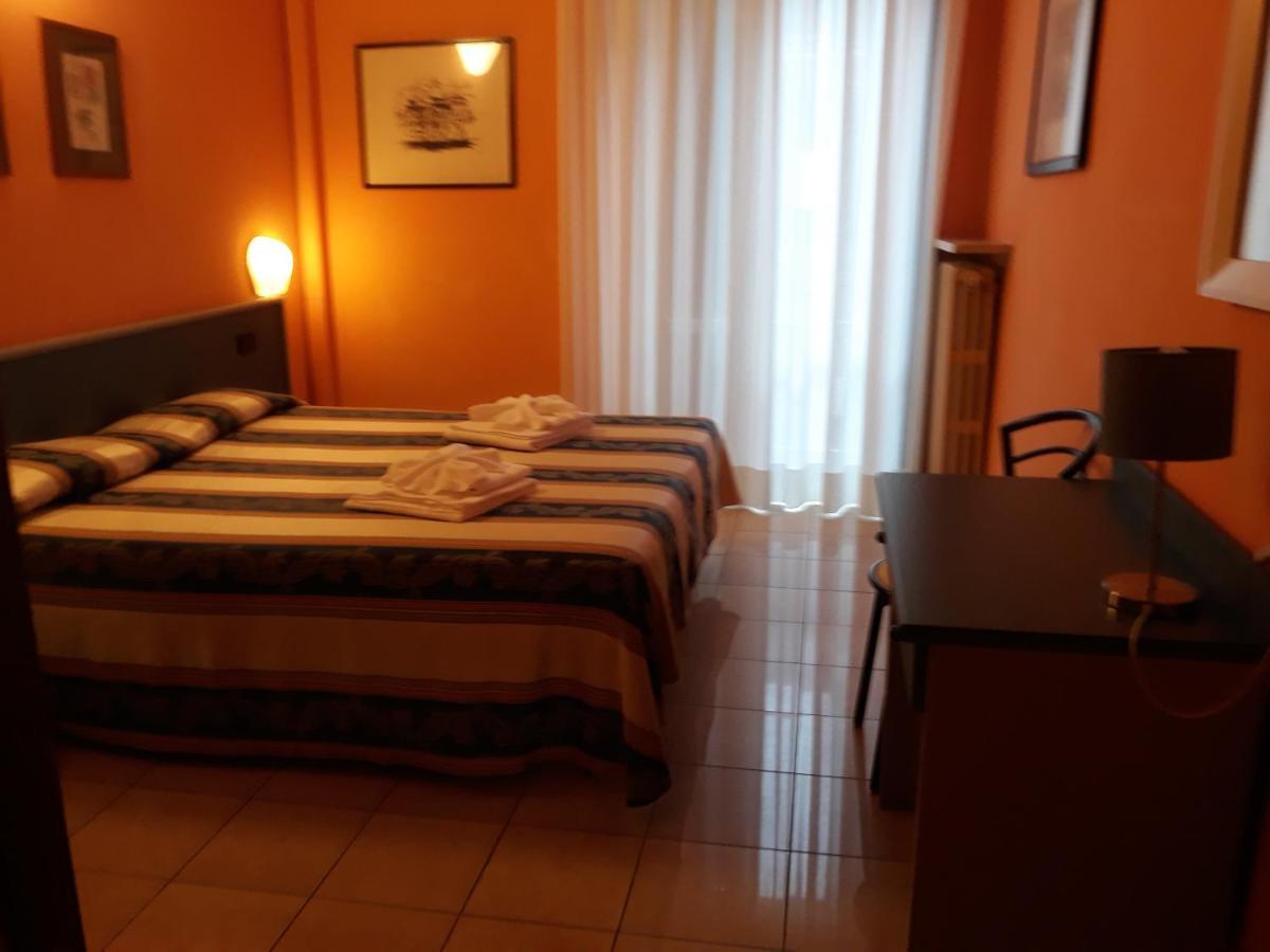 Hotel Cavour Верона Экстерьер фото