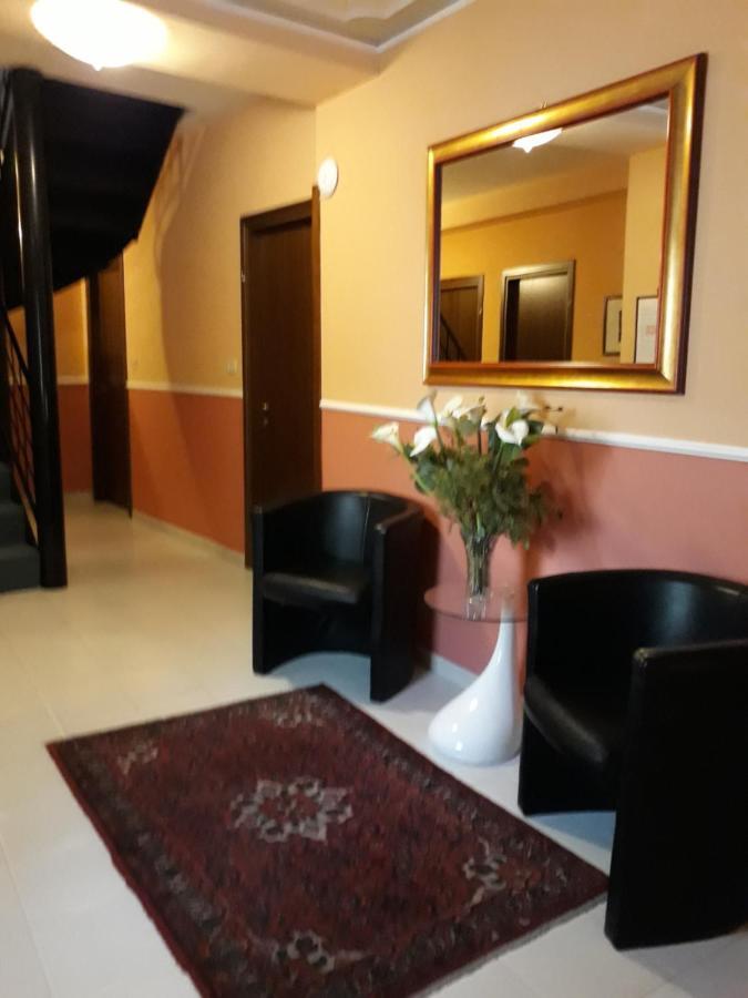 Hotel Cavour Верона Экстерьер фото